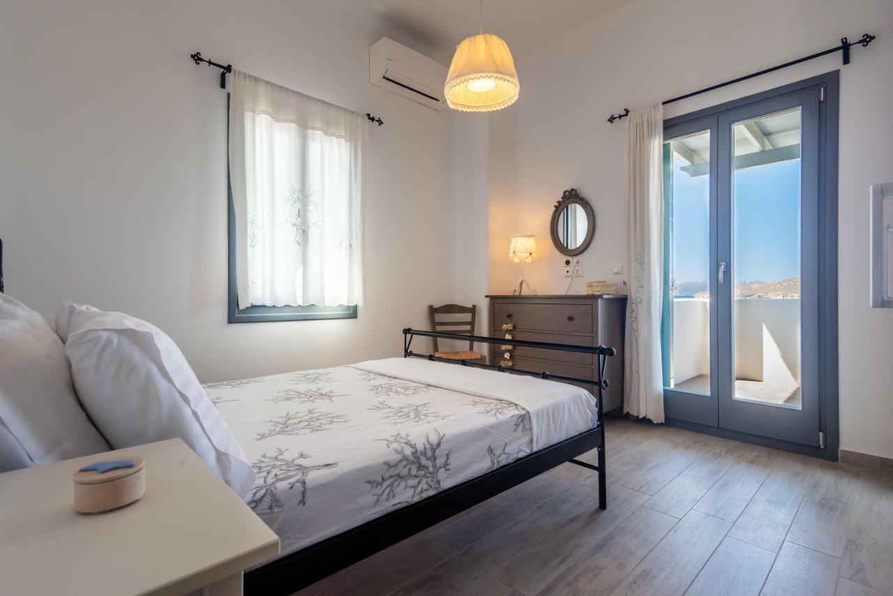 Milian Suite Adamantas  Luaran gambar