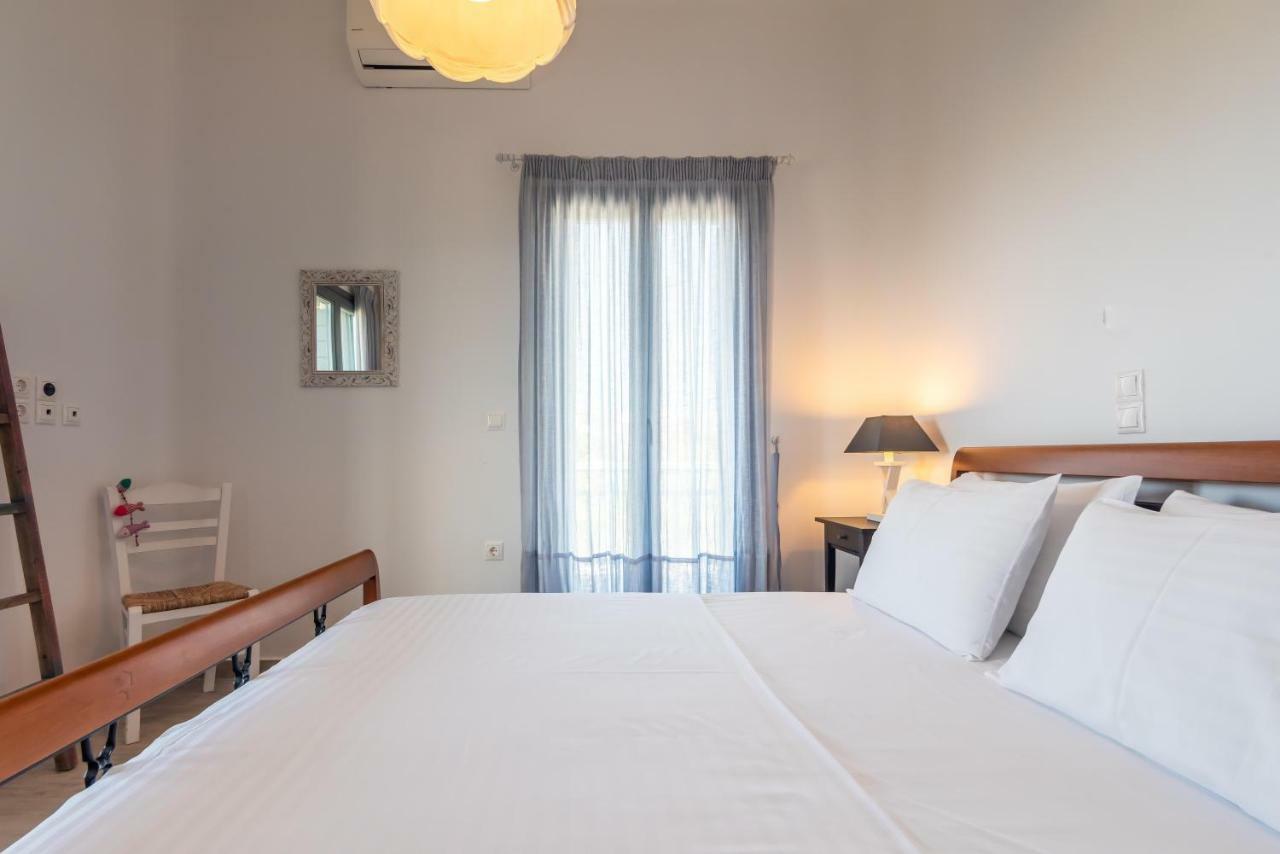 Milian Suite Adamantas  Luaran gambar